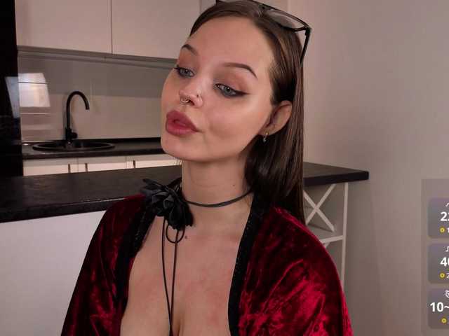 sinnersselene live cam on BongaCams