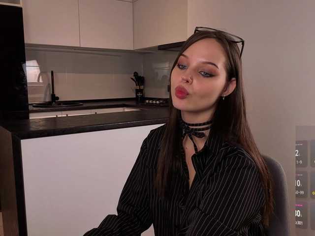 sinnersselene live cam on BongaCams