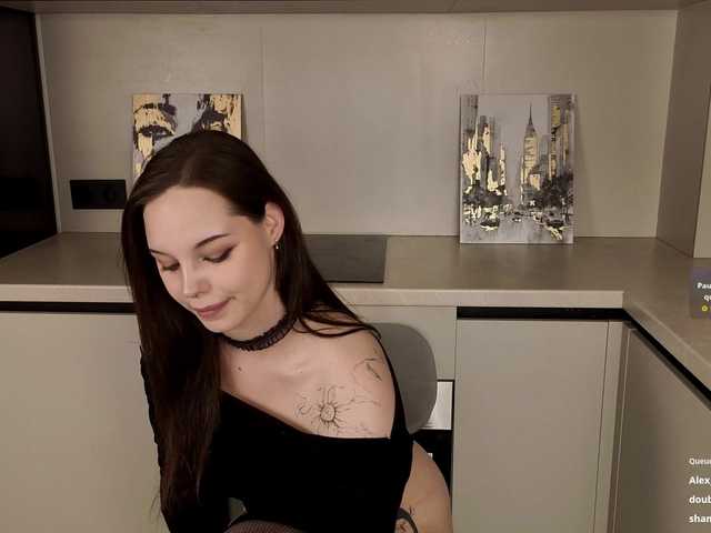 sinnersselene live cam on BongaCams