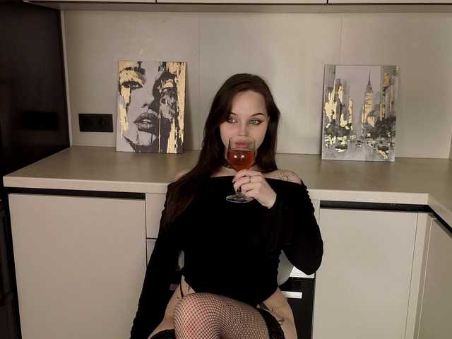sinnersselene live cam on BongaCams