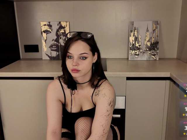 sinnersselene live cam on BongaCams