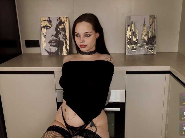sinnersselene live cam on BongaCams
