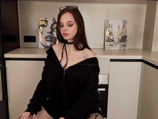 sinnersselene live cam on BongaCams