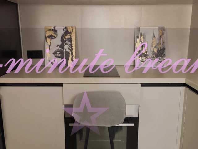 sinnersselene live cam on BongaCams