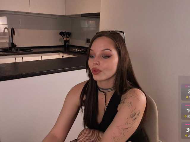 sinnersselene live cam on BongaCams