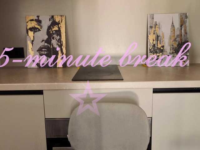sinnersselene live cam on BongaCams