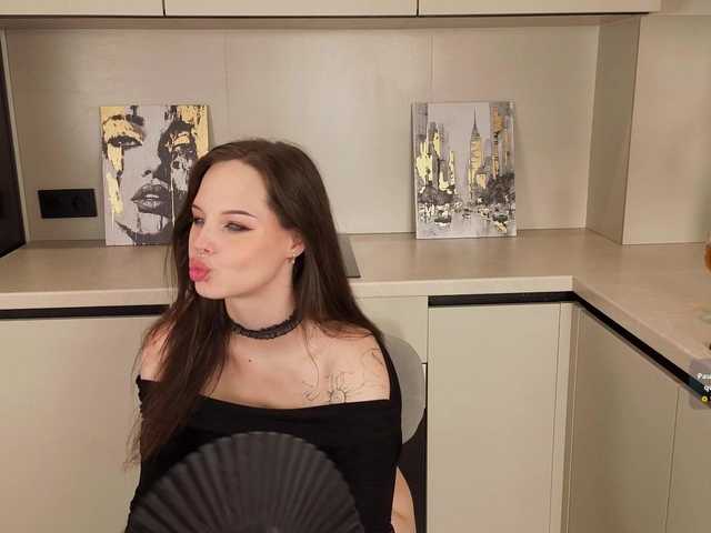 sinnersselene live cam on BongaCams