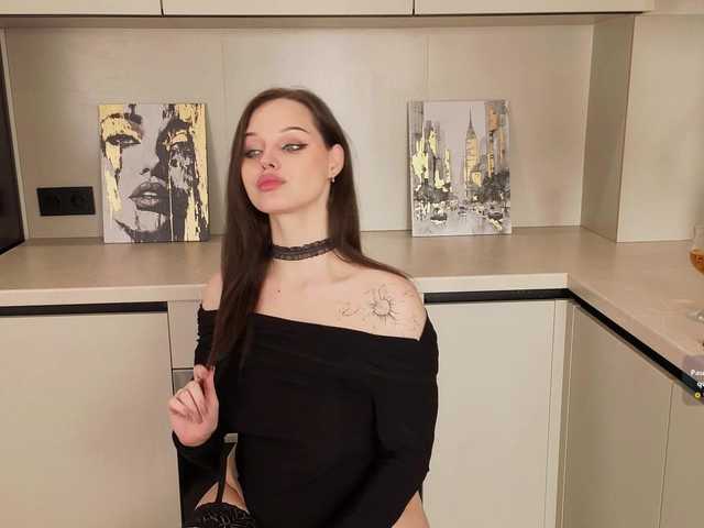 sinnersselene live cam on BongaCams