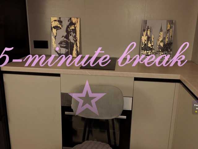 sinnersselene live cam on BongaCams