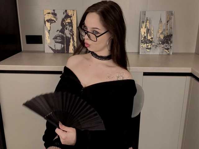 sinnersselene live cam on BongaCams