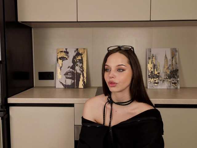 sinnersselene live cam on BongaCams