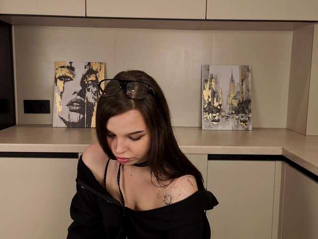 sinnersselene live cam on BongaCams