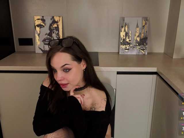 sinnersselene live cam on BongaCams