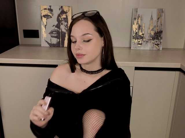 sinnersselene live cam on BongaCams