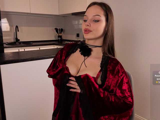 sinnersselene live cam on BongaCams
