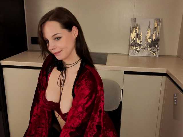 sinnersselene live cam on BongaCams