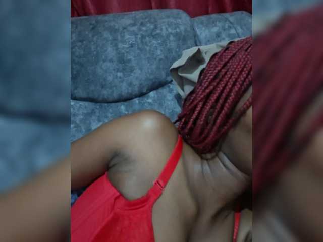 Littlesecret-1 live cam on BongaCams
