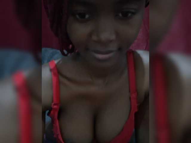 Littlesecret-1 live cam on BongaCams