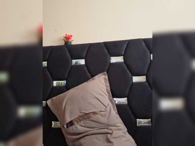 Darkdesire-1 live cam on BongaCams