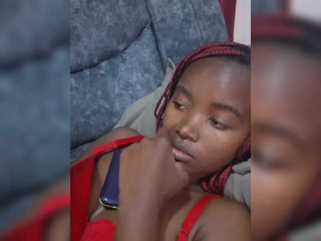 Littlesecret-1 live cam on BongaCams