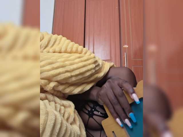 Darkdesire-1 live cam on BongaCams