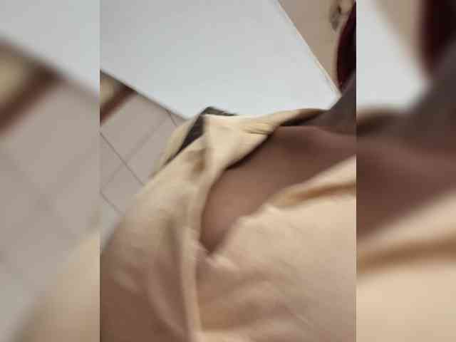 Littlesecret-1 webcam