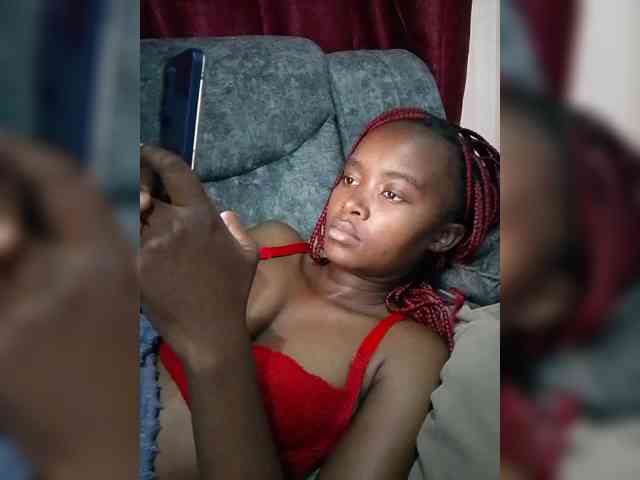 Littlesecret-1 webcam