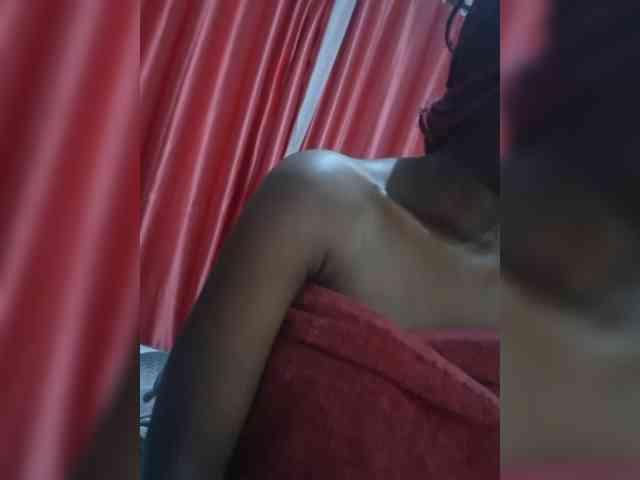 Littlesecret-1 webcam