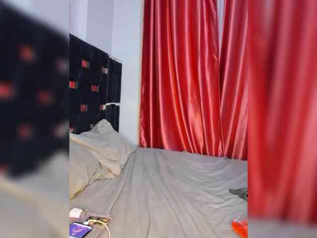 Littlesecret-1 webcam