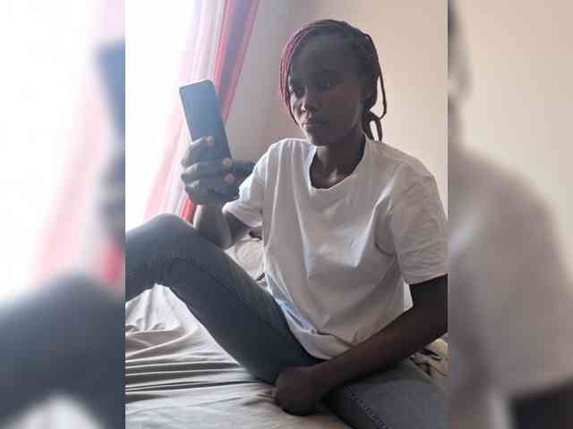 Littlesecret-1 webcam