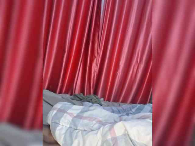 Littlesecret-1 webcam