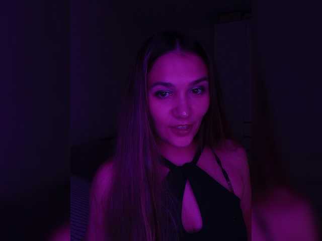 YajeVika4 live cam on BongaCams