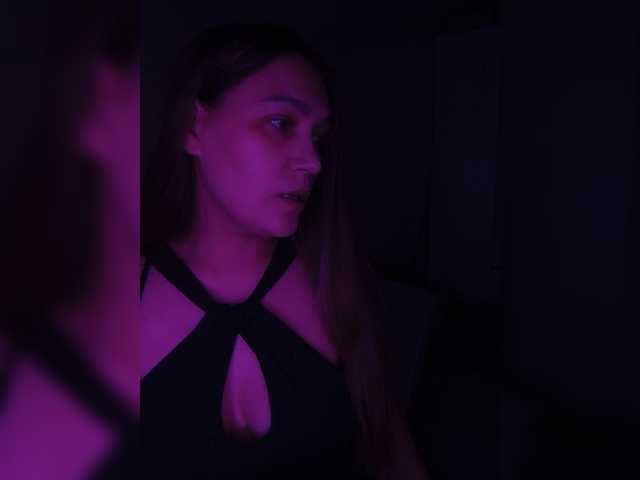 YajeVika4 live cam on BongaCams