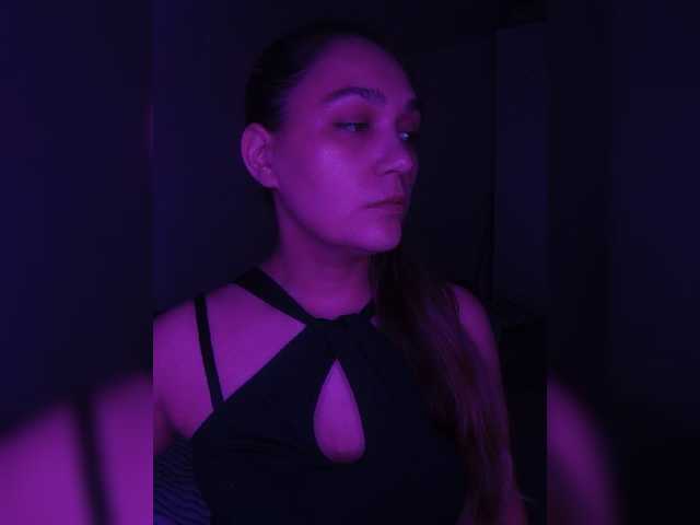 YajeVika4 live cam on BongaCams