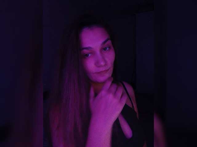 YajeVika4, live now on BongaCams