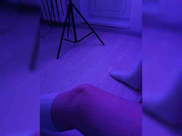 DevitivostayLisa webcam