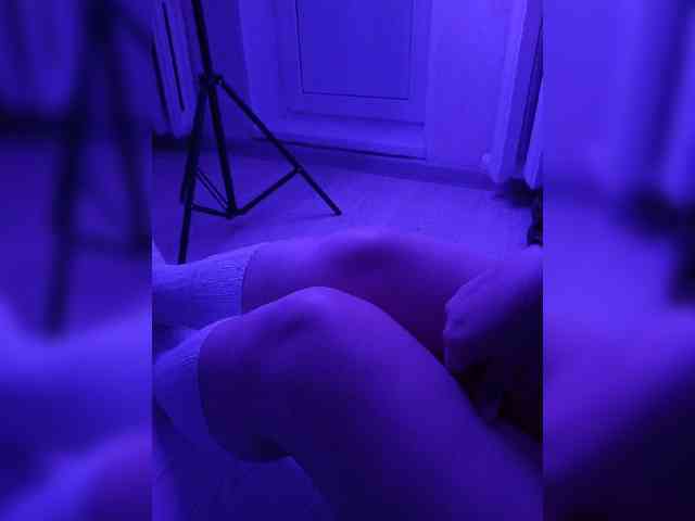 DevitivostayLisa webcam