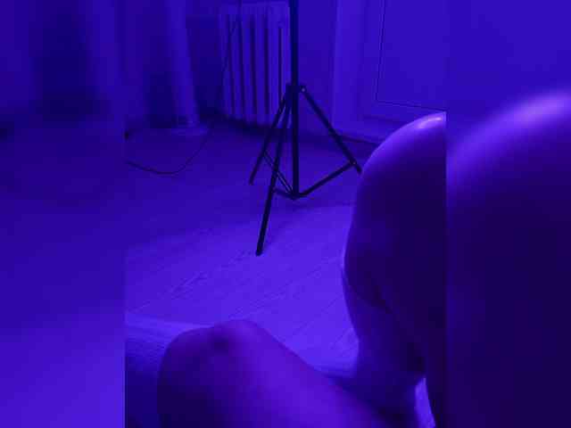 DevitivostayLisa webcam