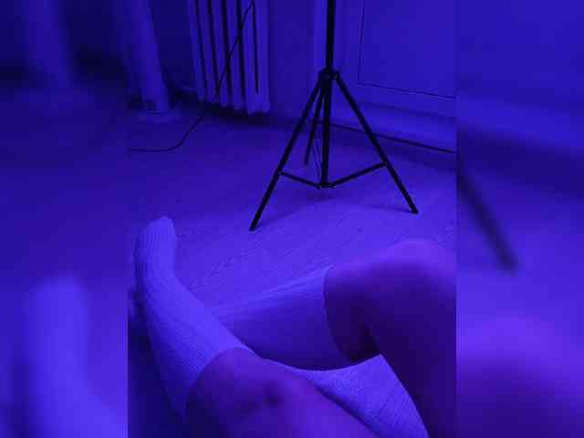 DevitivostayLisa webcam