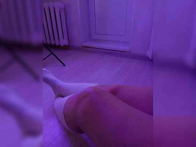 DevitivostayLisa webcam