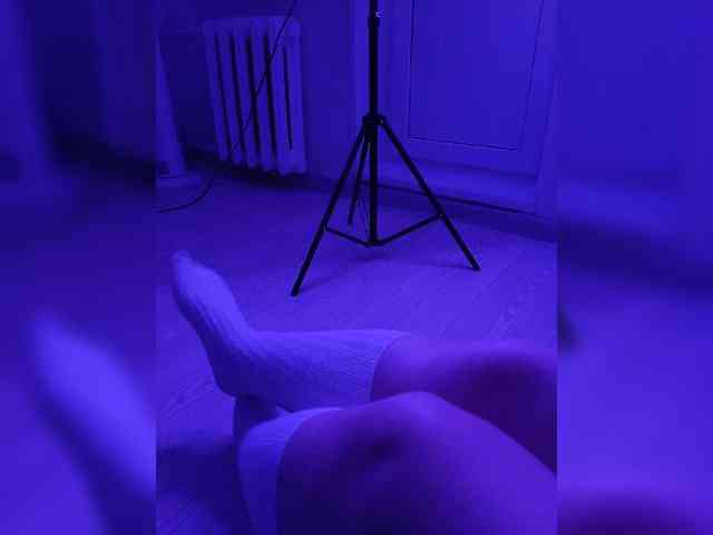 DevitivostayLisa webcam