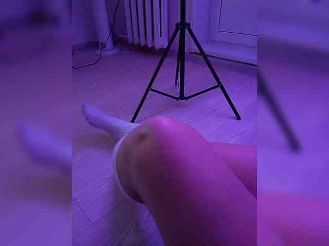 DevitivostayLisa webcam
