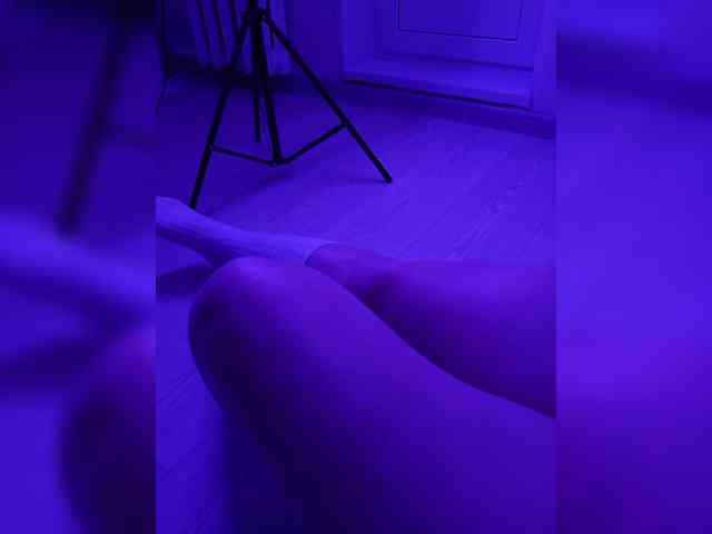 DevitivostayLisa webcam