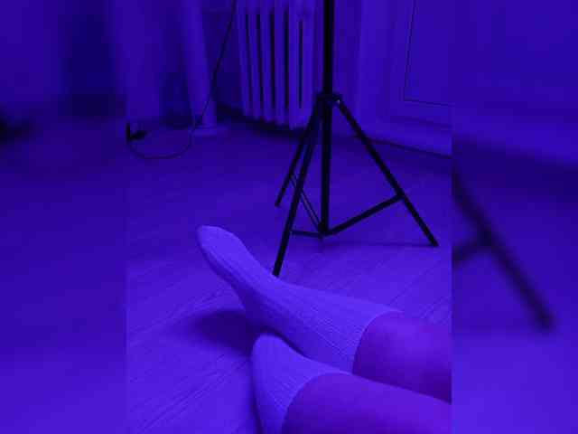 DevitivostayLisa webcam