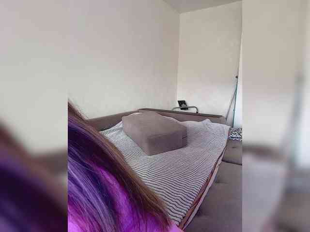 DevitivostayLisa webcam