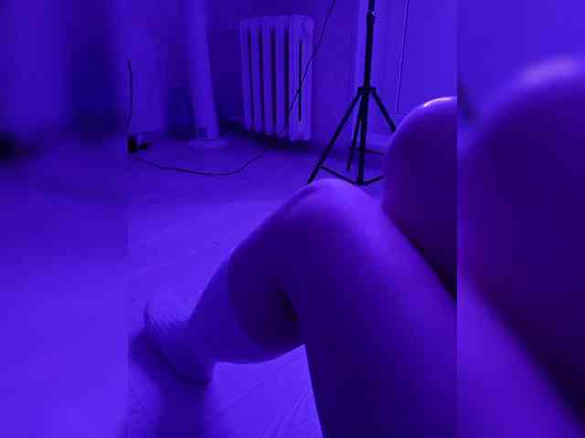 DevitivostayLisa webcam