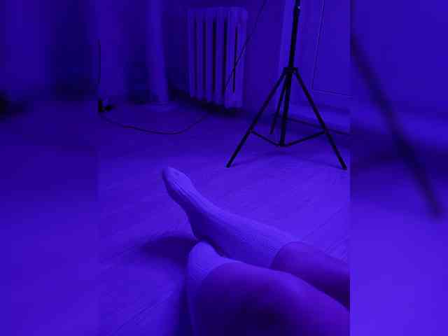 DevitivostayLisa webcam