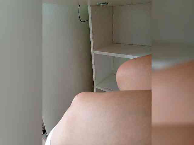 DevitivostayLisa webcam