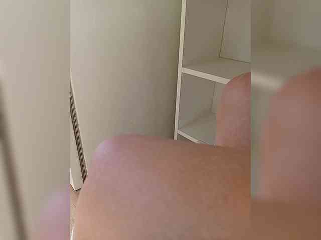 DevitivostayLisa webcam