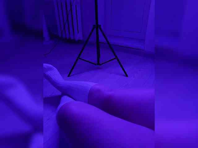 DevitivostayLisa webcam